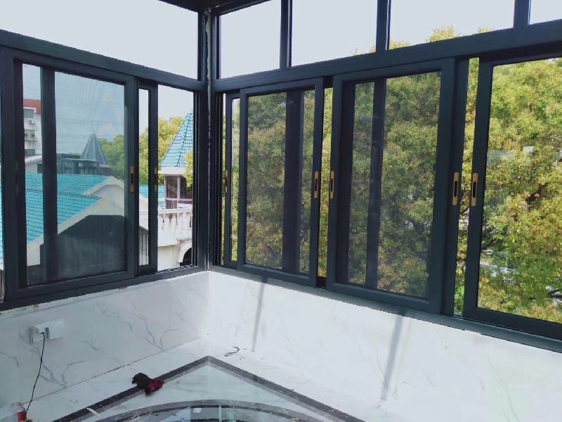 靜音三軌系統(tǒng)門窗